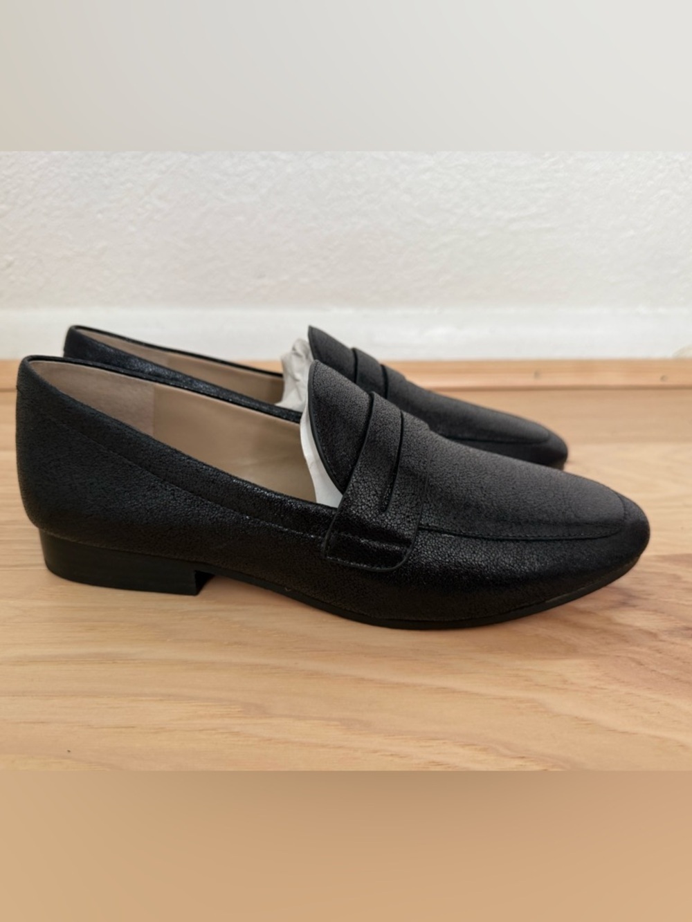 Enzo Angiolini Womens Tazlin Cracked Leather Closed Toe Loafers, Black, Size 7 M